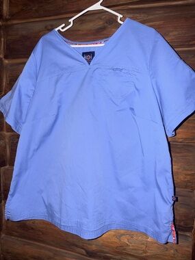 Koi Classic Women’s Scrub Top - Light Blue size 2xl